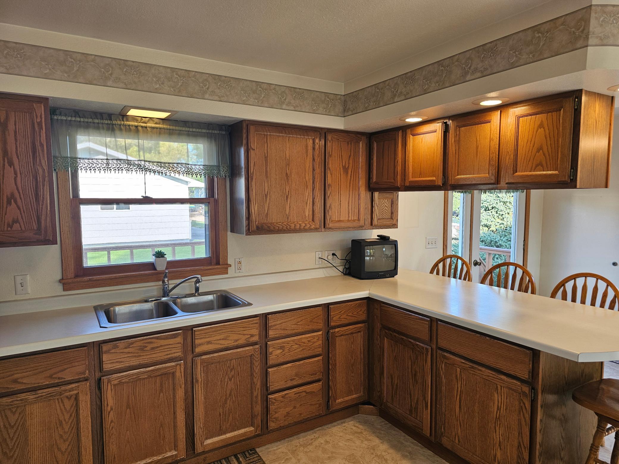 909 Bradford Avenue Argyle MN 56713