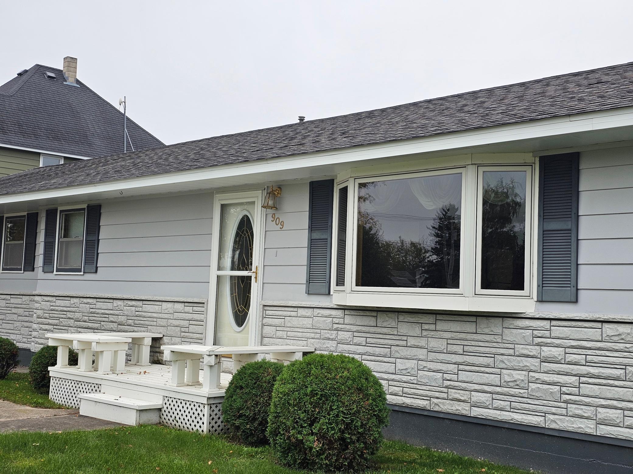 909 Bradford Avenue Argyle MN 56713