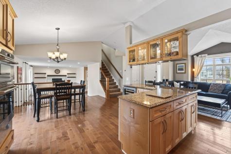 392 Pendryn Hill Curve Woodbury MN 55125