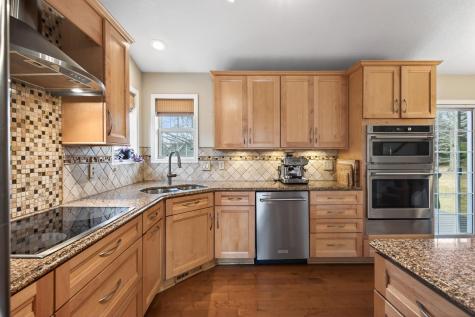 392 Pendryn Hill Curve Woodbury MN 55125