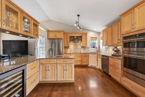 392 Pendryn Hill Curve Woodbury MN 55125