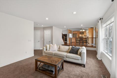 392 Pendryn Hill Curve Woodbury MN 55125