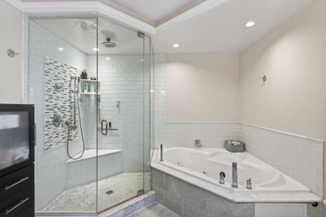 392 Pendryn Hill Curve Woodbury MN 55125