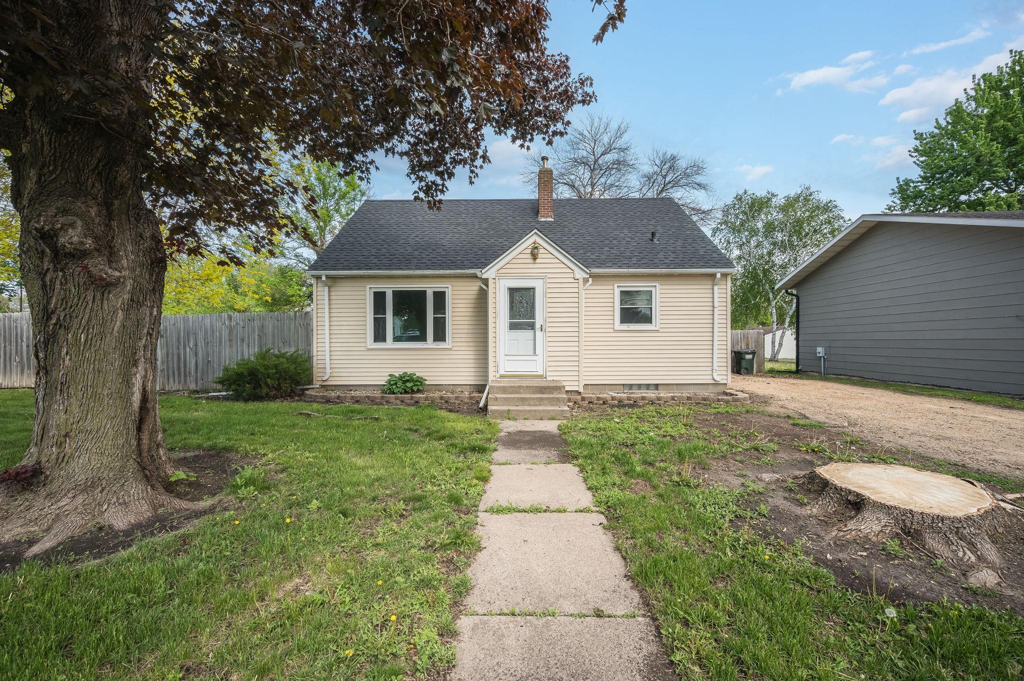 714 3rd Street N Saint James MN 56081
