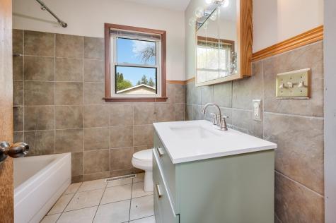 714 3rd Street N Saint James MN 56081