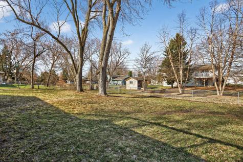 900 Sunset Drive S Minnetonka MN 55305