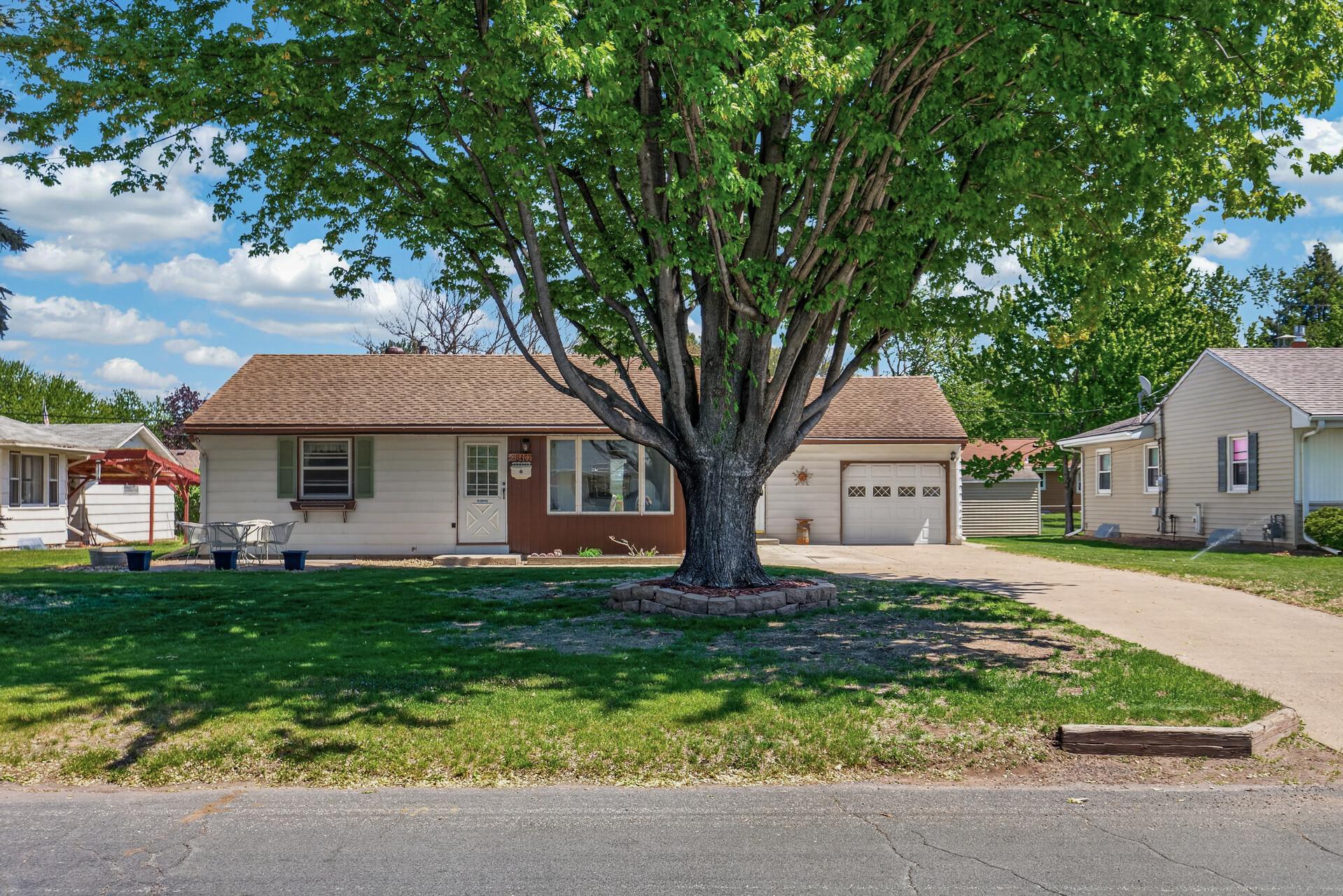8407 5th Avenue S Bloomington MN 55420