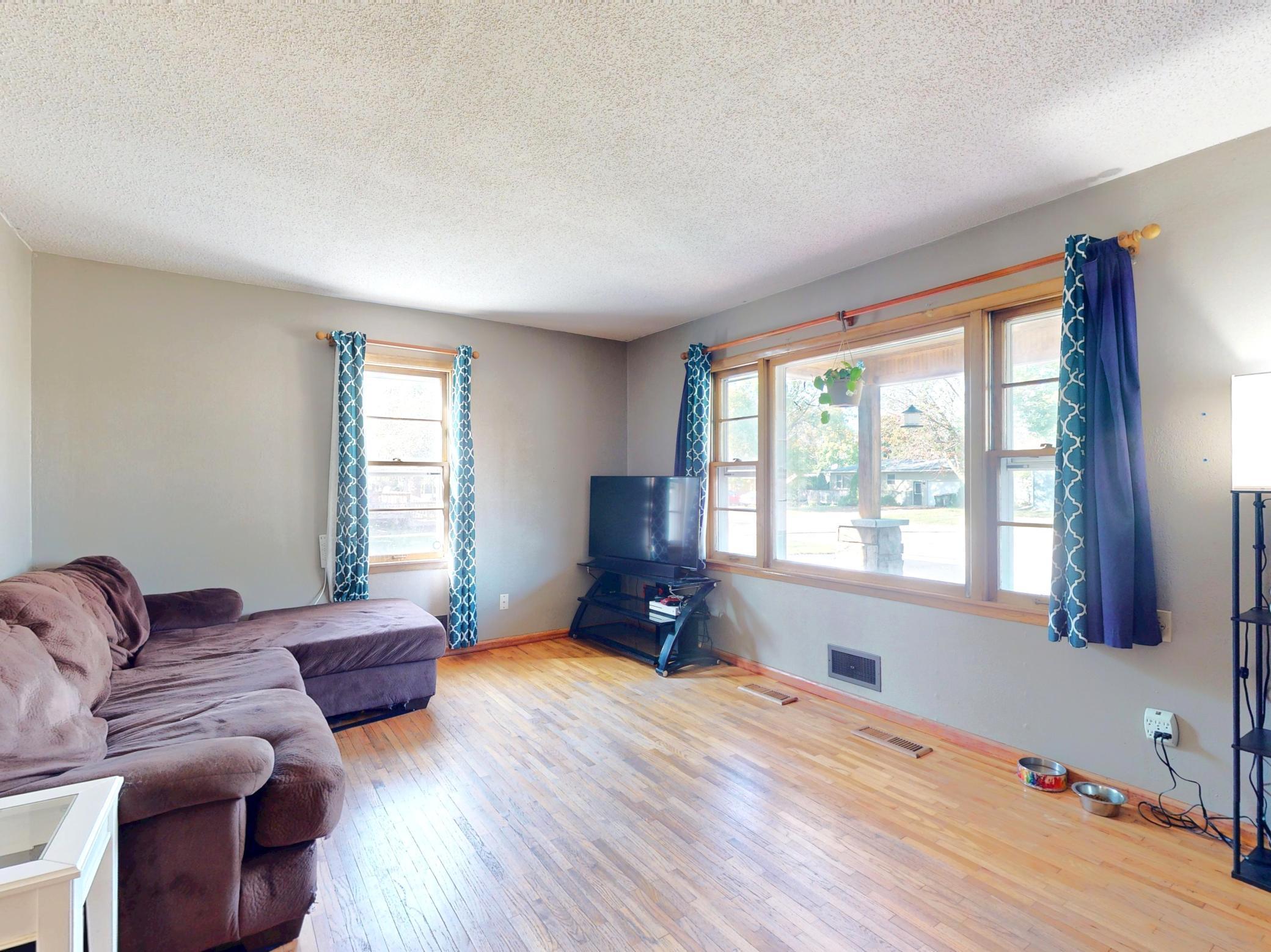 335 Chestnut Street E Annandale MN 55302