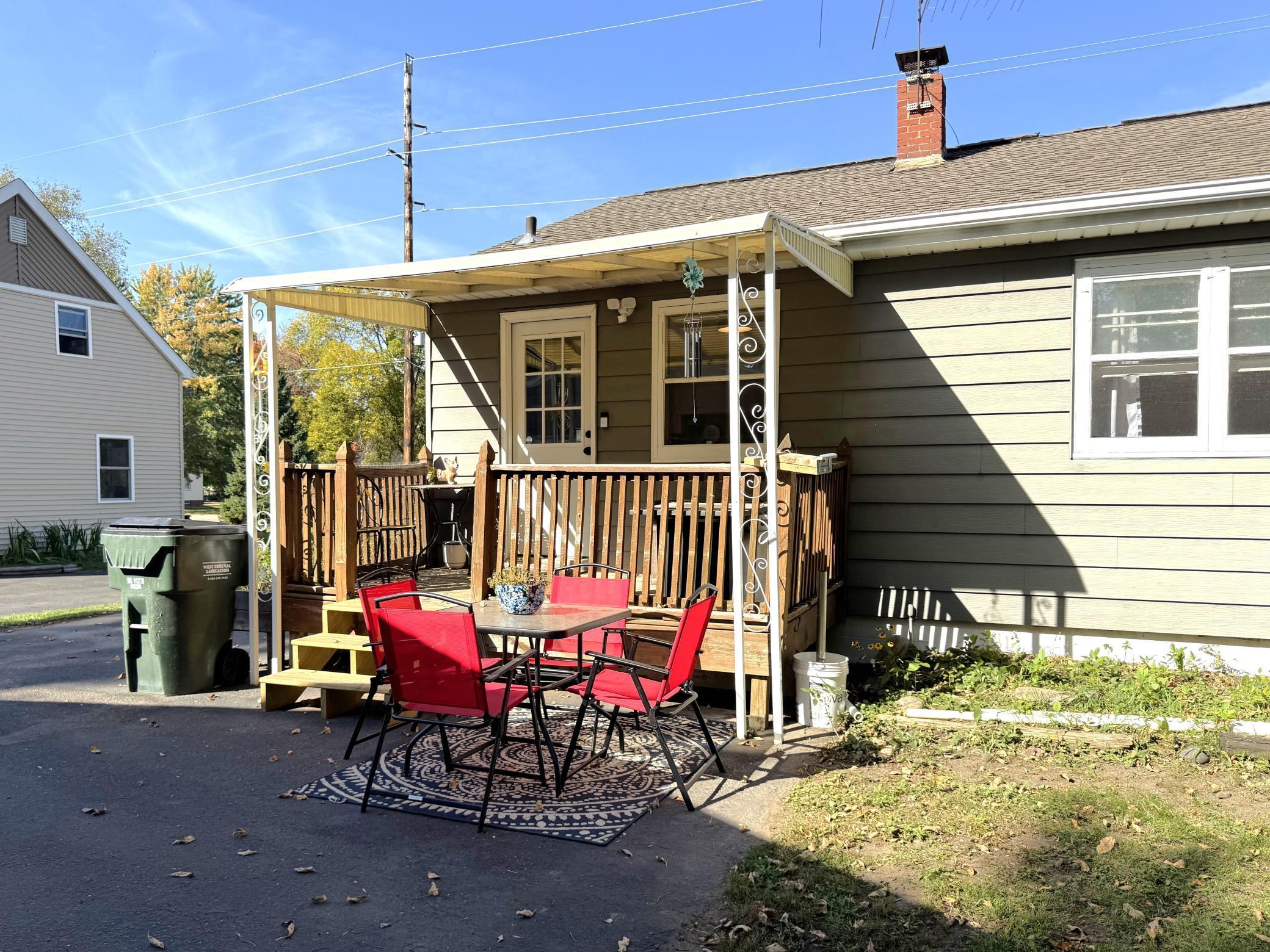 335 Chestnut Street E Annandale MN 55302