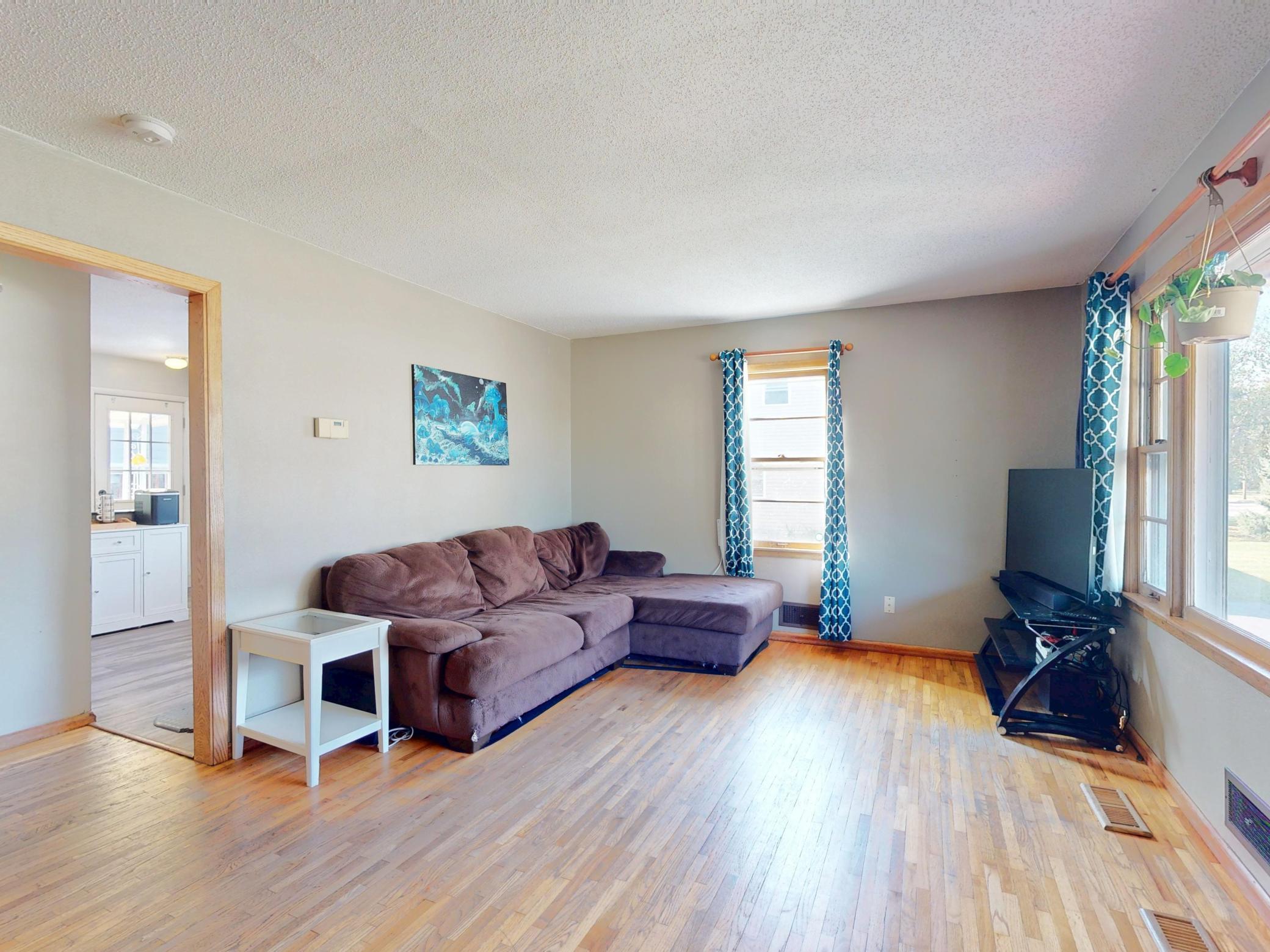 335 Chestnut Street E Annandale MN 55302