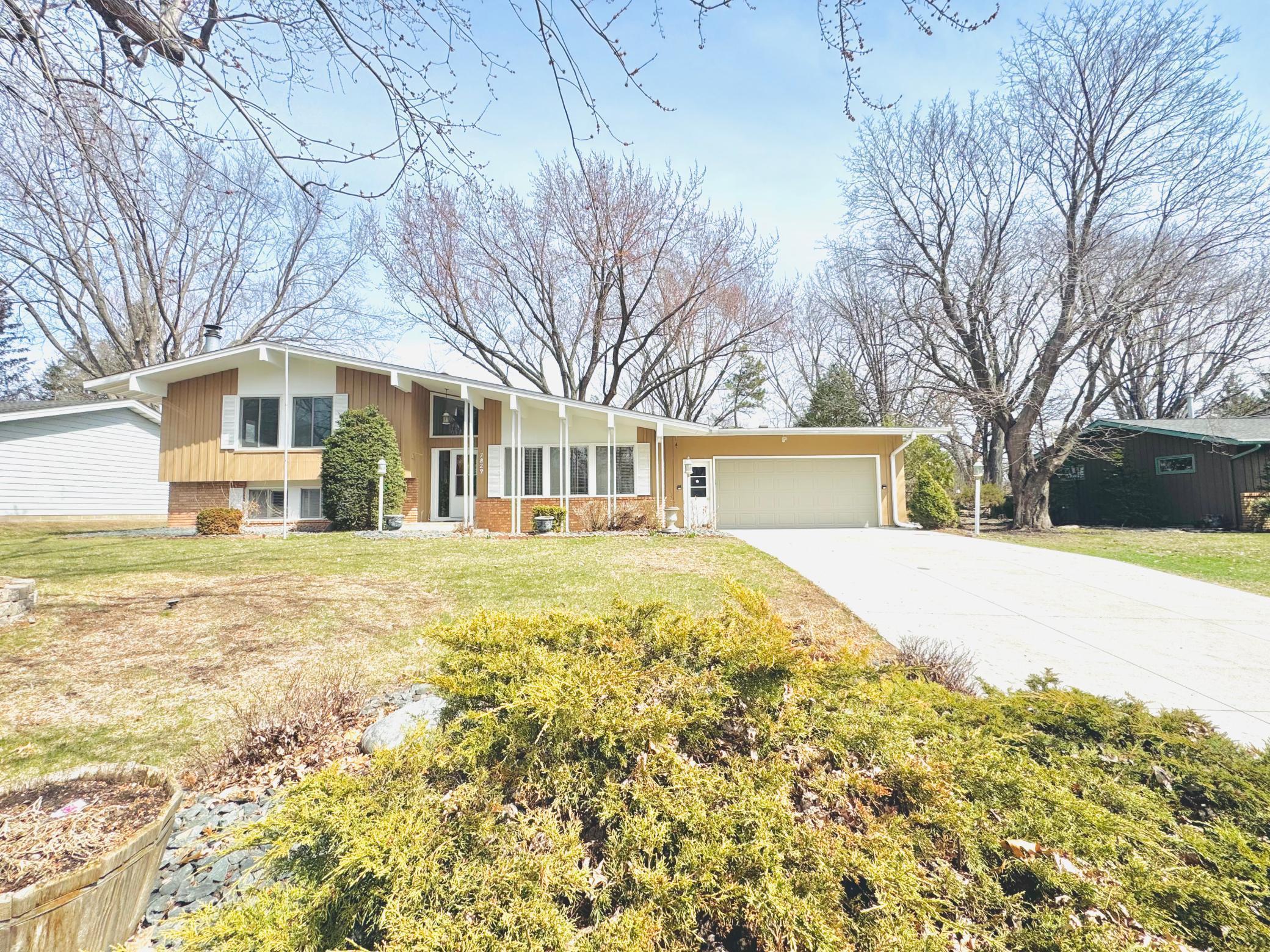 7829 Alden Way NE Fridley MN 55432