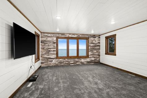 6164 Kennedys Landing Silver Bay MN 55614