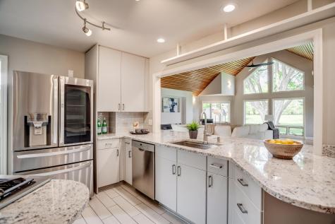 1431 Spring Valley Road Golden Valley MN 55422