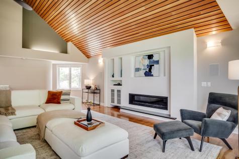 1431 Spring Valley Road Golden Valley MN 55422