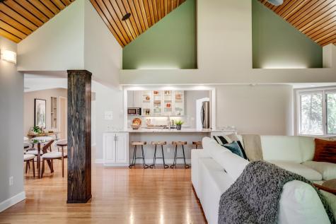 1431 Spring Valley Road Golden Valley MN 55422