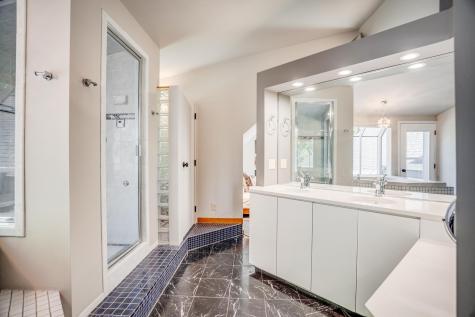 1431 Spring Valley Road Golden Valley MN 55422