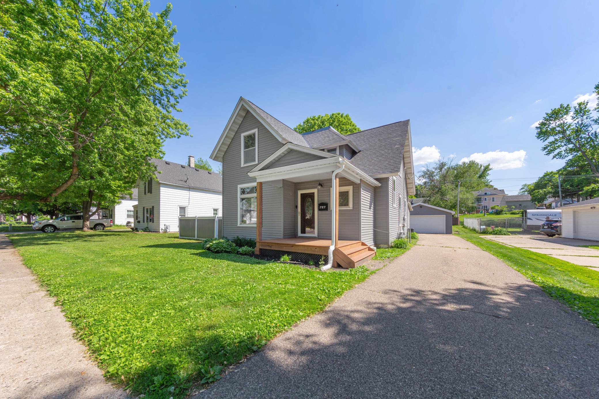 727 Division Street W Faribault MN 55021