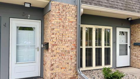 807 23rd Avenue S Moorhead MN 56560