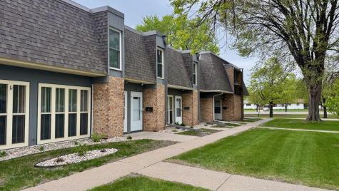 807 23rd Avenue S Moorhead MN 56560