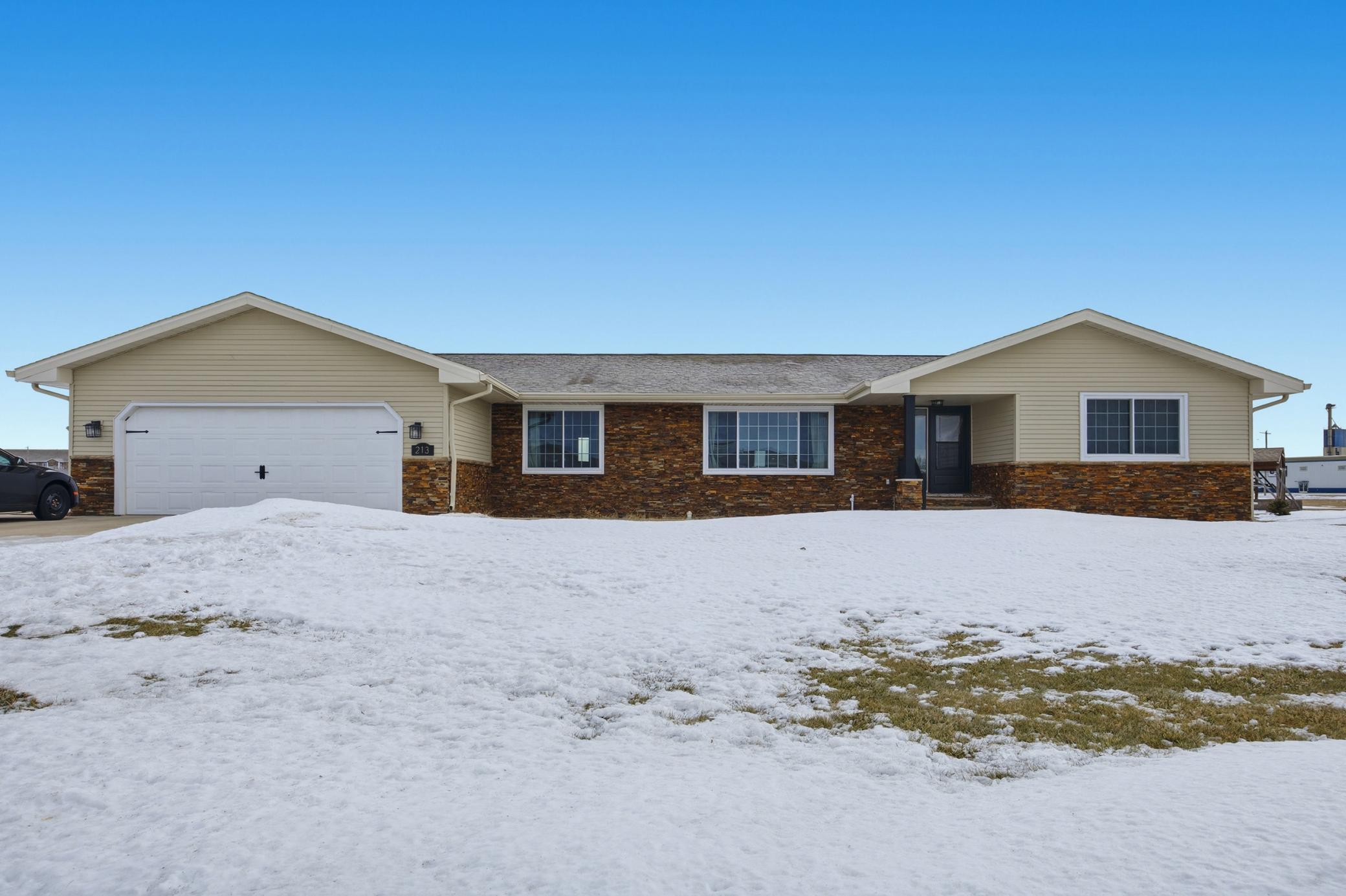 213 5th Street NW Gwinner ND 58040