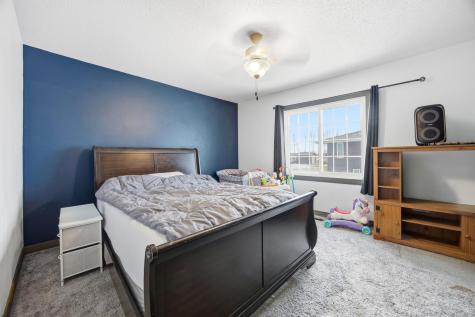 213 5th Street NW Gwinner ND 58040