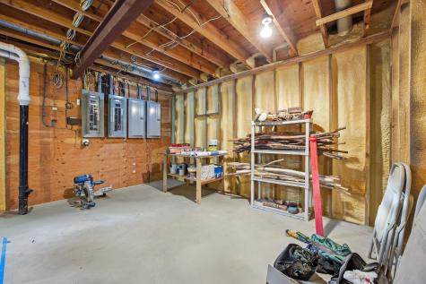 213 5th Street NW Gwinner ND 58040