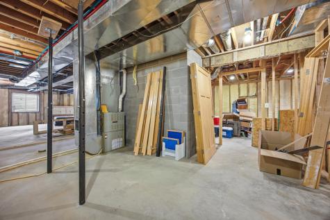 213 5th Street NW Gwinner ND 58040