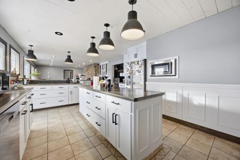 213 5th Street NW Gwinner ND 58040