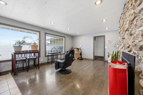 213 5th Street NW Gwinner ND 58040