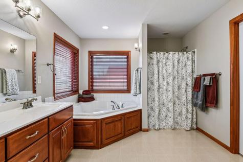 9441 Glacier Road Minnetrista MN 55375