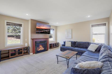 1836 Spring Creek Drive Carver MN 55315