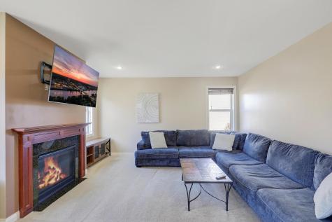 1836 Spring Creek Drive Carver MN 55315