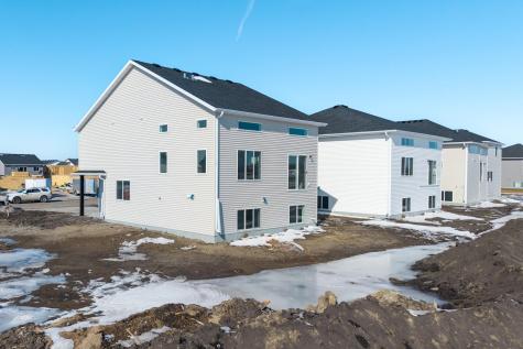 6732 32nd Street S Fargo ND 58104