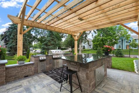 4951 Parkside Circle Eagan MN 55123