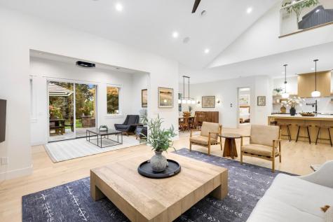 4951 Parkside Circle Eagan MN 55123