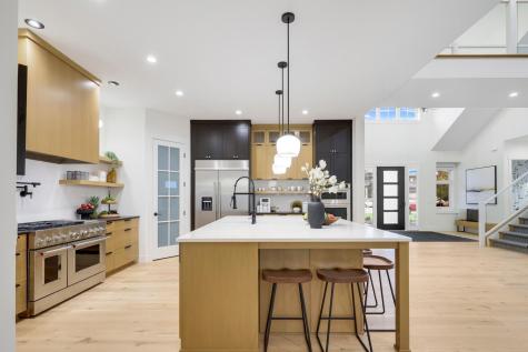 4951 Parkside Circle Eagan MN 55123