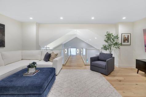 4951 Parkside Circle Eagan MN 55123