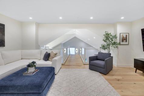 4951 Parkside Circle Eagan MN 55123