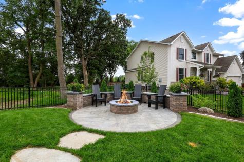 4951 Parkside Circle Eagan MN 55123