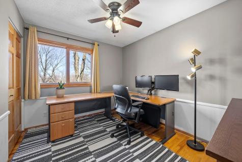 604 Thoreau Drive Burnsville MN 55337
