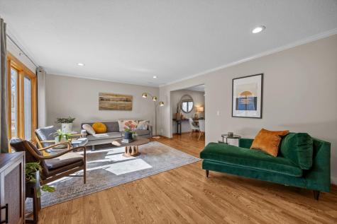 604 Thoreau Drive Burnsville MN 55337
