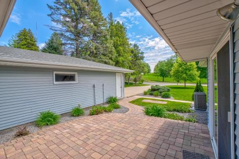 2201 Roselawn Avenue W Roseville MN 55113