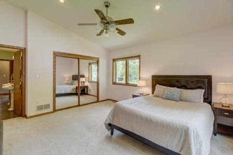 2201 Roselawn Avenue W Roseville MN 55113
