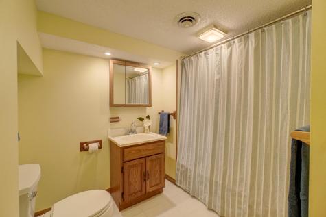 2201 Roselawn Avenue W Roseville MN 55113