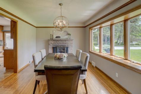 2201 Roselawn Avenue W Roseville MN 55113