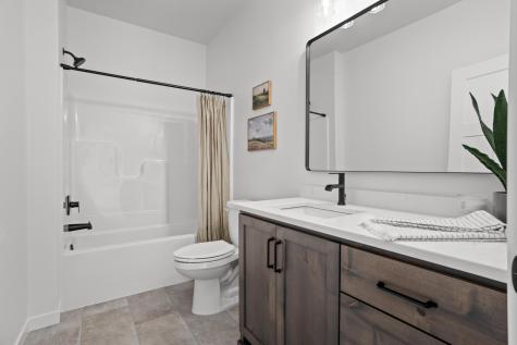4821 Bluebell Loop S Fargo ND 58104