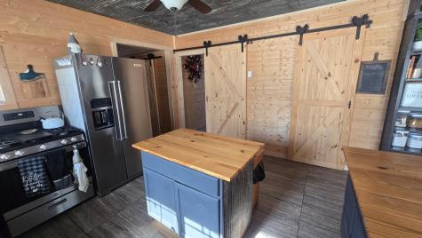 28143 N Island Circle Hollandale MN 56045