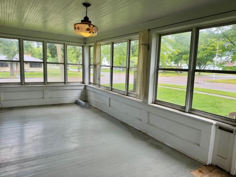 208 N 7th Street Olivia MN 56277