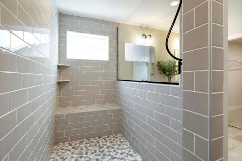 1589 Norbert Lane Shakopee MN 55379