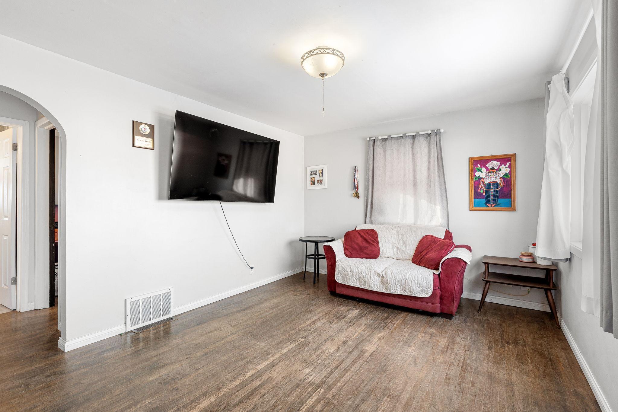 211 12th Avenue SW Austin MN 55912